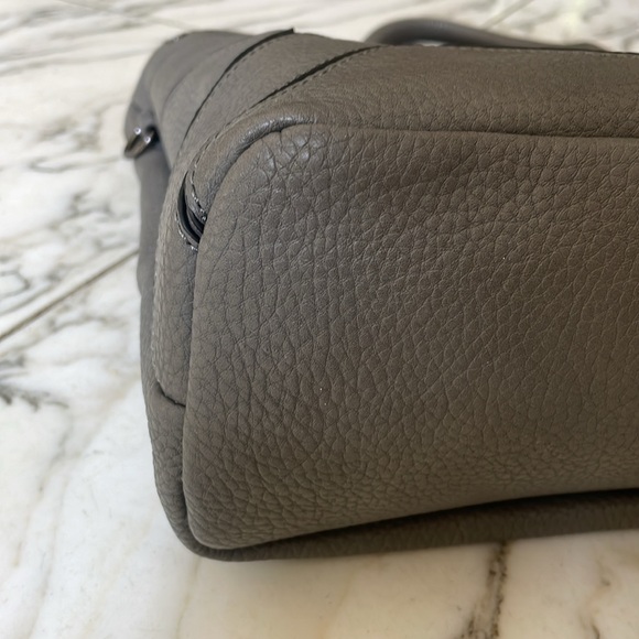 Co-lab Zippered Grey Vegan Leather Tote - EUC & big enough for a 12 in l… - Picture 3 of 11